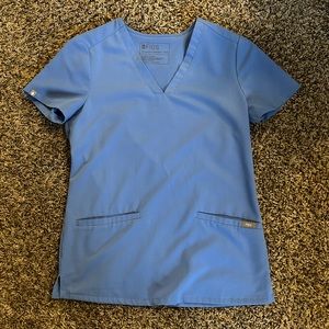 Figs Casma Three Pocket Scrub Top XXS Ceil blue